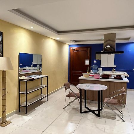 Sunset Luxury Gold Crest Mall Residency Lahore Buitenkant foto