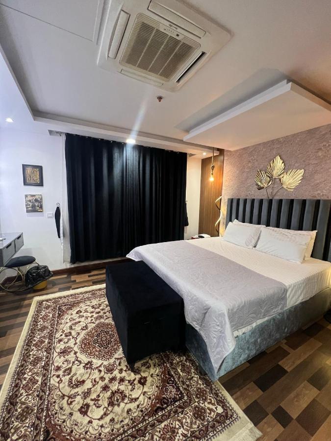 Sunset Luxury Gold Crest Mall Residency Lahore Buitenkant foto