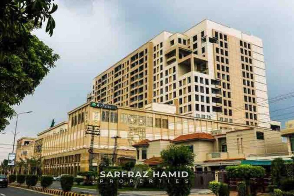 Sunset Luxury Gold Crest Mall Residency Lahore Buitenkant foto