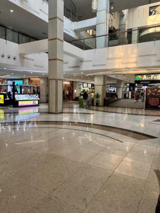 Sunset Luxury Gold Crest Mall Residency Lahore Buitenkant foto