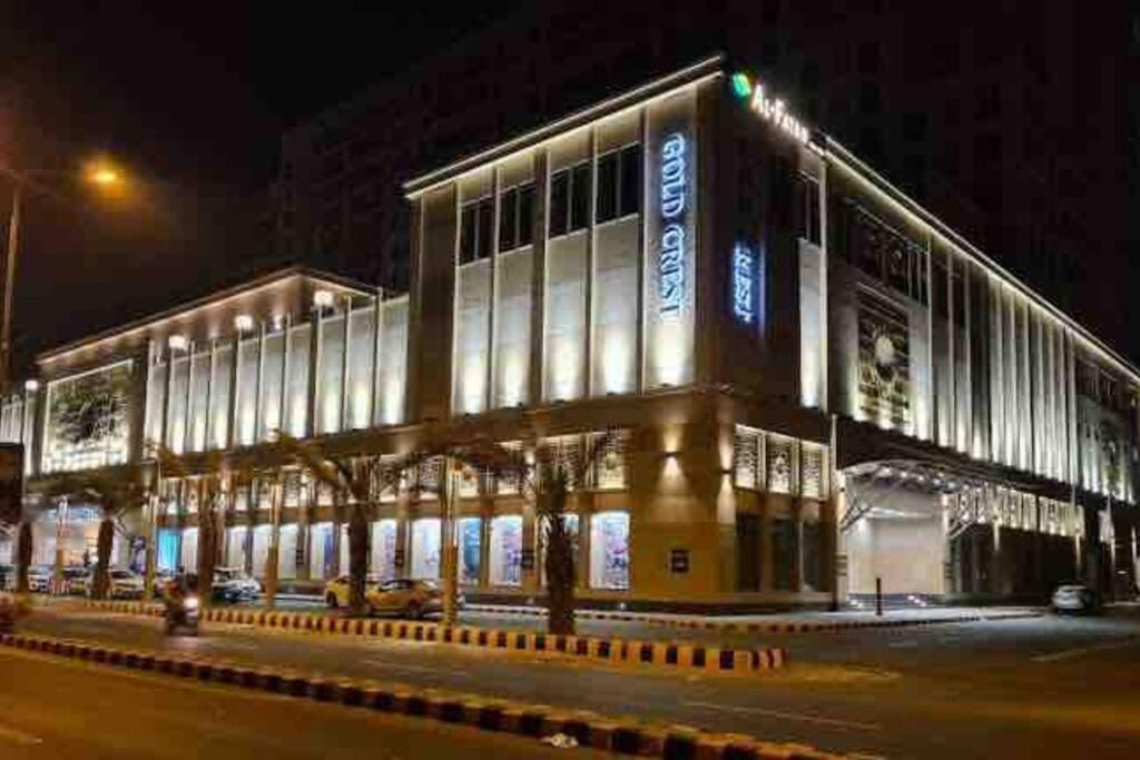 Sunset Luxury Gold Crest Mall Residency Lahore Buitenkant foto